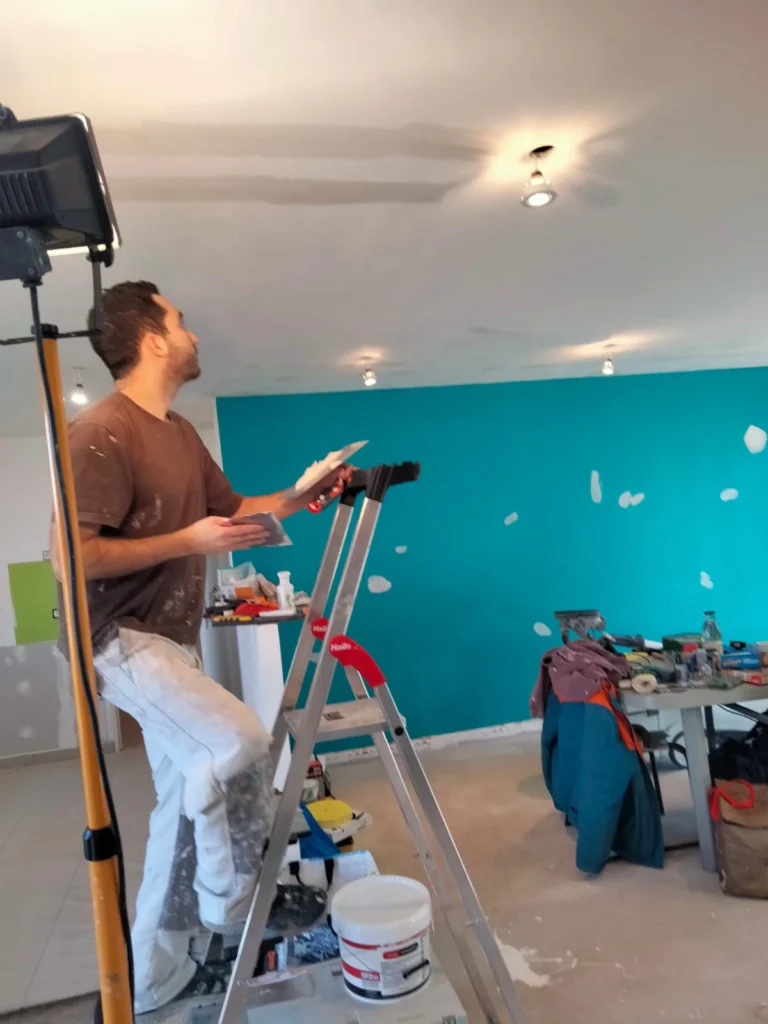 preparation-rebouchage-plafond-renovation-tecou-arth-paint.jpg Travaux préparation rebouchage plafond rénovation - Finition impeccable Técou Tarn Arth Paint